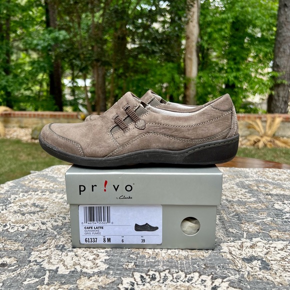 NIB Women’s Pr!vo by Clarks  Leather Slip Ons - Size 8 - Picture 3 of 14